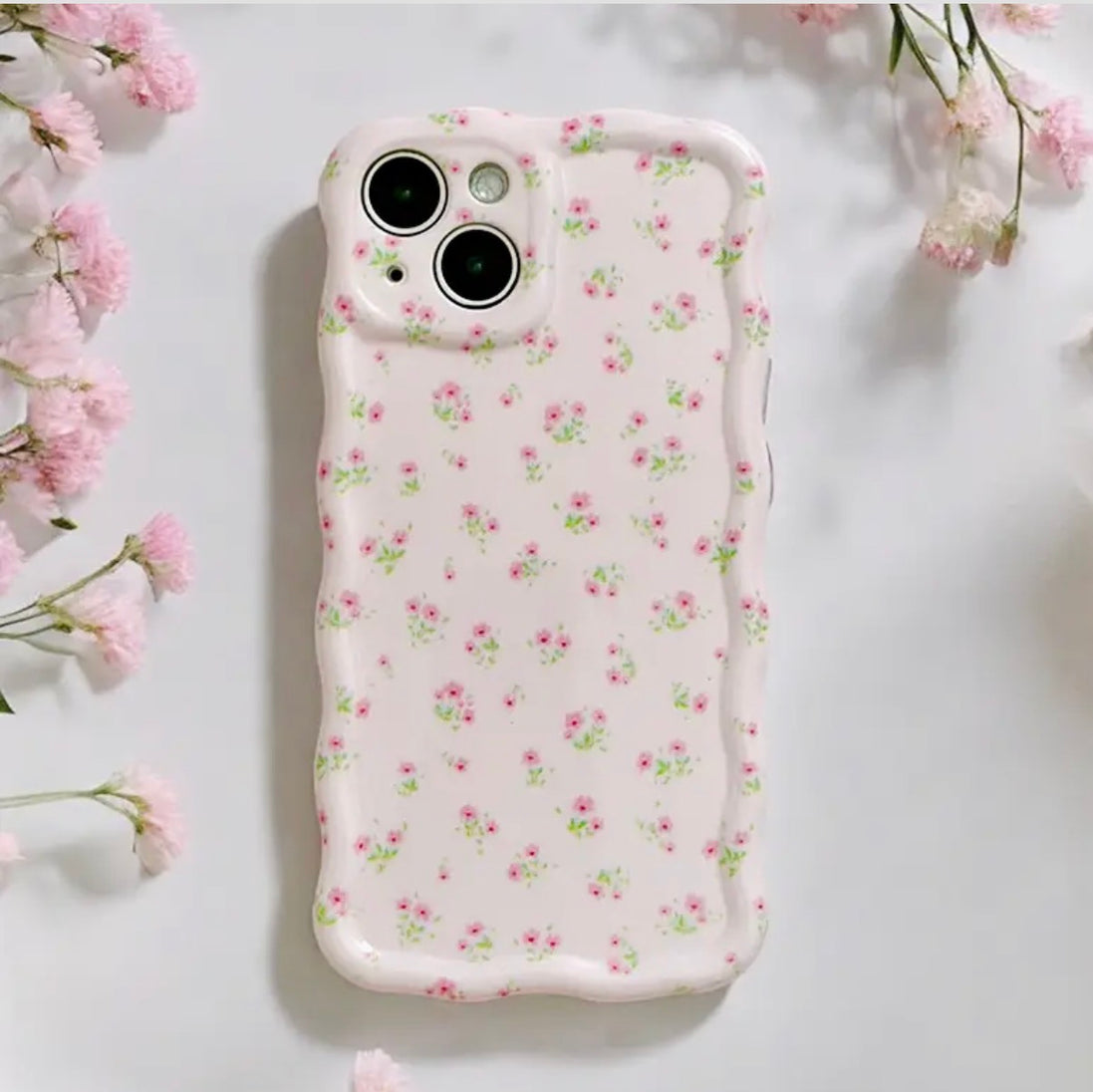 Ditsy Floral Wavy Phone Case
